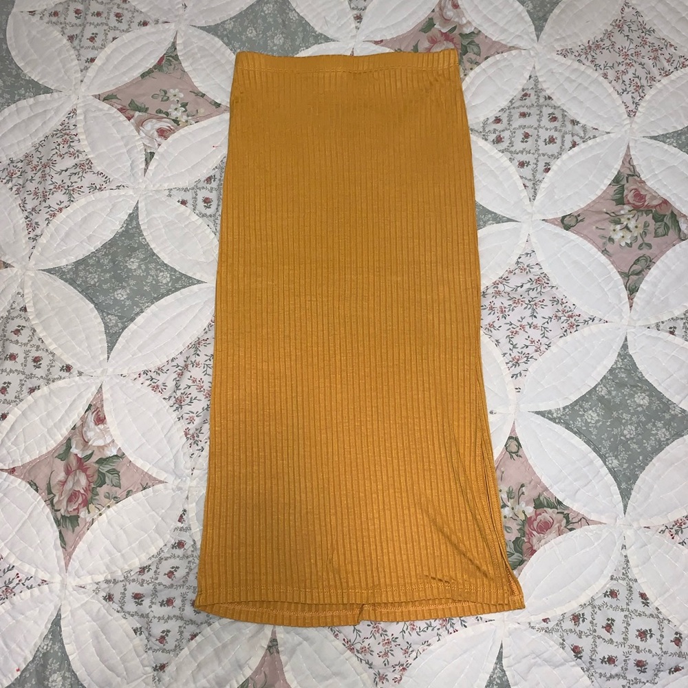 NWOT mustard ribbed maxi shirt